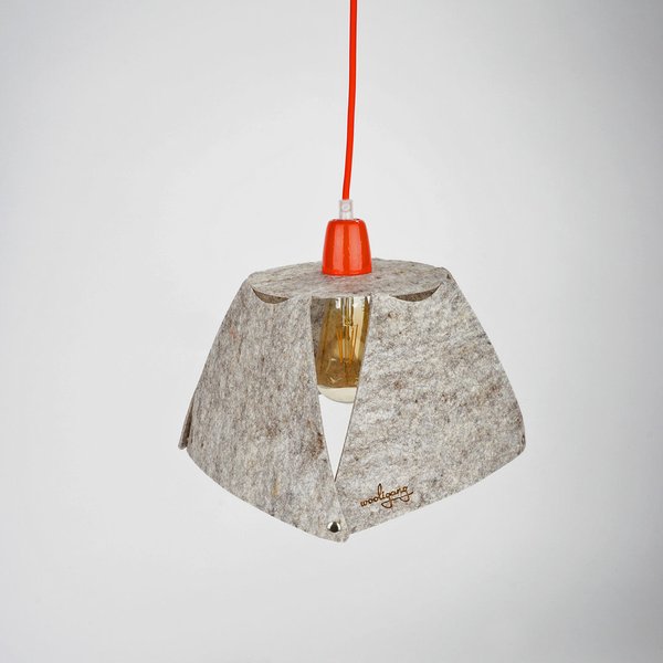Industrial Chic - Sonderposten - Lampe aus Wollpressplatten - Porzellan Fassung/Baldachin/ rot